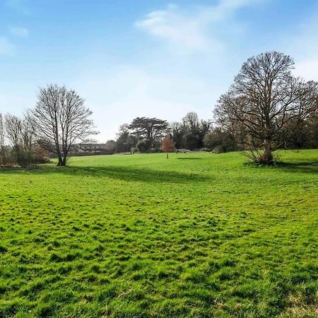 Quiet & Secluded St Albans House Villa Exterior photo
